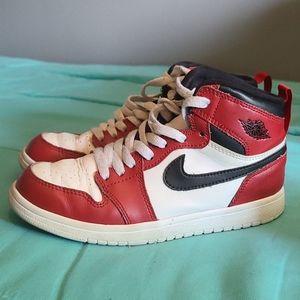 AIR JORDAN 1s VARSITY RED
